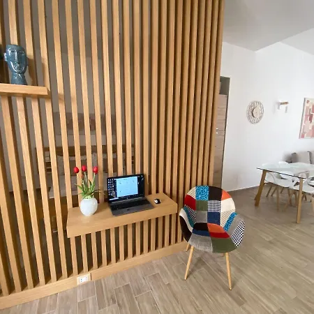 Loft Crispi Διαμέρισμα *